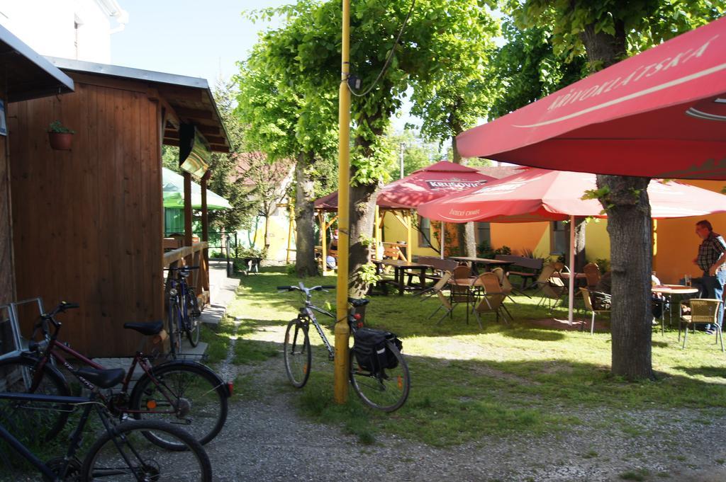 Penzion Modrý Jelen Vidnava Exterior foto