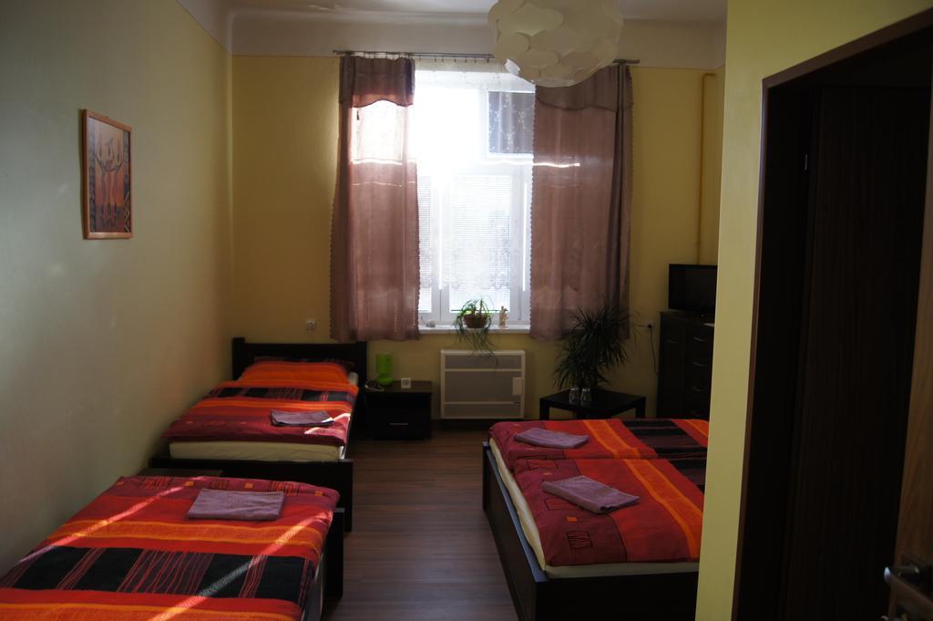 Penzion Modrý Jelen Vidnava Zimmer foto
